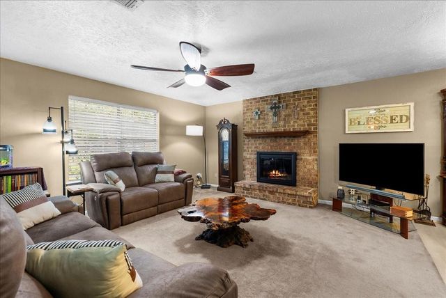 749 County Road 444, Dayton, TX 77535