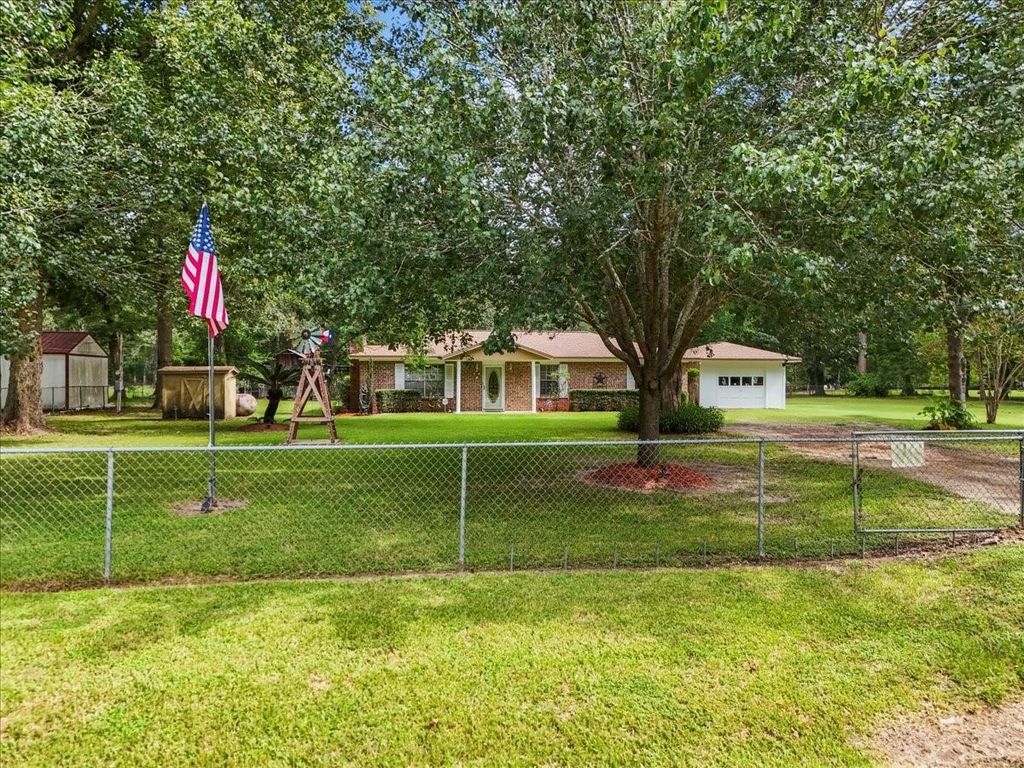 749 County Road 444, Dayton, TX 77535