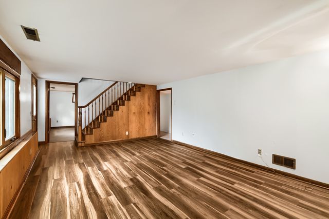 405 Baldwin Avenue, Waukegan, IL 60085