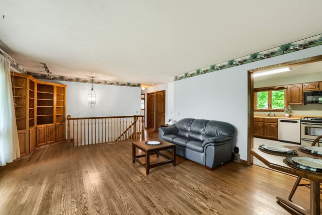 405 Baldwin Avenue, Waukegan, IL 60085