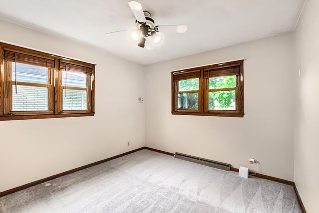 405 Baldwin Avenue, Waukegan, IL 60085