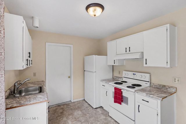 1610 Omega Street NE, Palm Bay, FL 32907