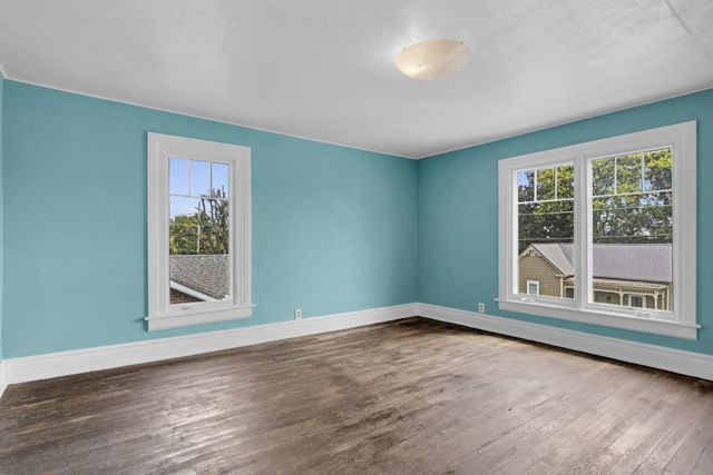 409 N Oak St, Springfield, TN 37172