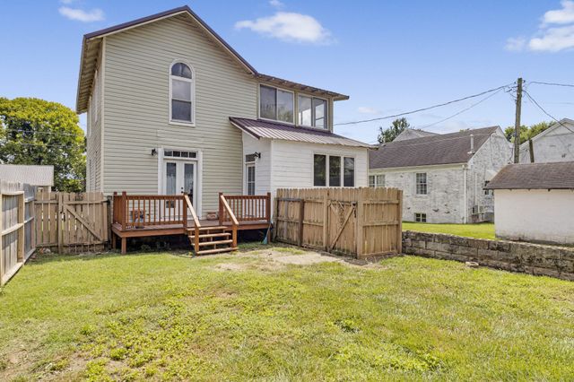 409 N Oak St, Springfield, TN 37172