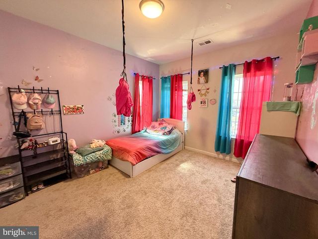 7437 CEDARWOOD GROVE LN, Manassas, VA 20109