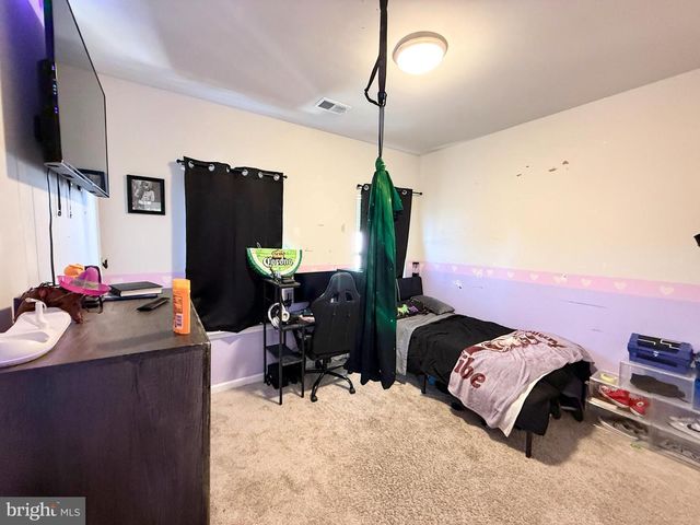 7437 CEDARWOOD GROVE LN, Manassas, VA 20109