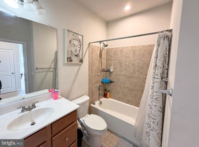 7437 CEDARWOOD GROVE LN, Manassas, VA 20109