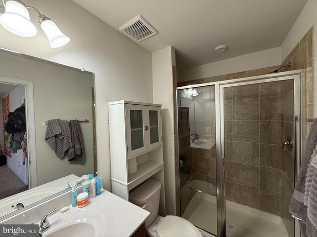 7437 CEDARWOOD GROVE LN, Manassas, VA 20109