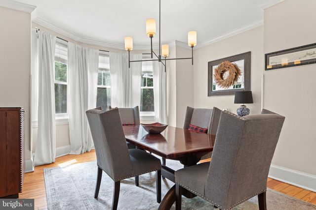 1106 COUNTY LINE RD, Bryn Mawr, PA 19010