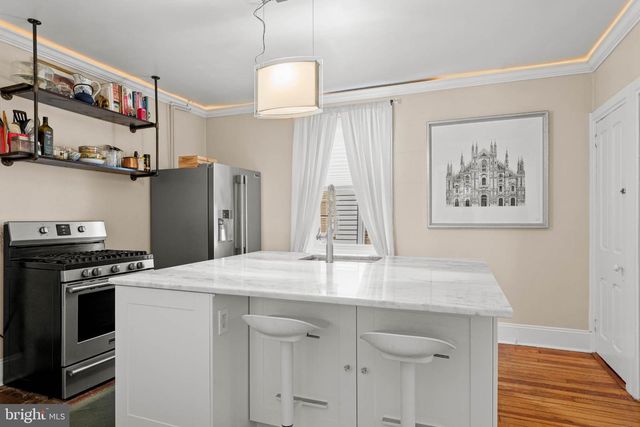 1106 COUNTY LINE RD, Bryn Mawr, PA 19010