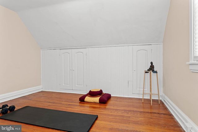 1106 COUNTY LINE RD, Bryn Mawr, PA 19010