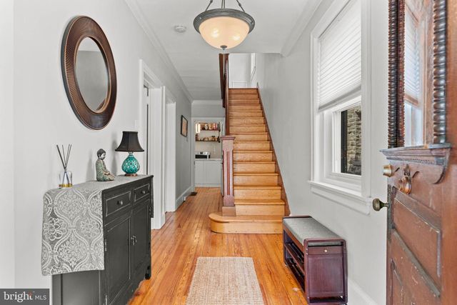 1106 COUNTY LINE RD, Bryn Mawr, PA 19010