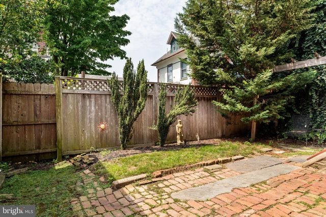 1106 COUNTY LINE RD, Bryn Mawr, PA 19010