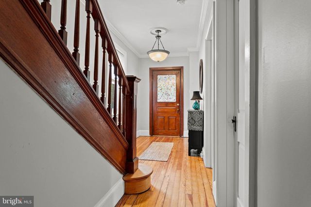 1106 COUNTY LINE RD, Bryn Mawr, PA 19010