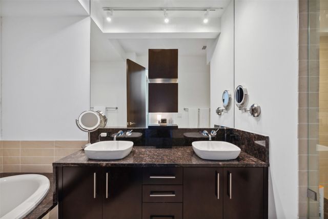 2600 W 7th Street 2812, Fort Worth, TX 76107