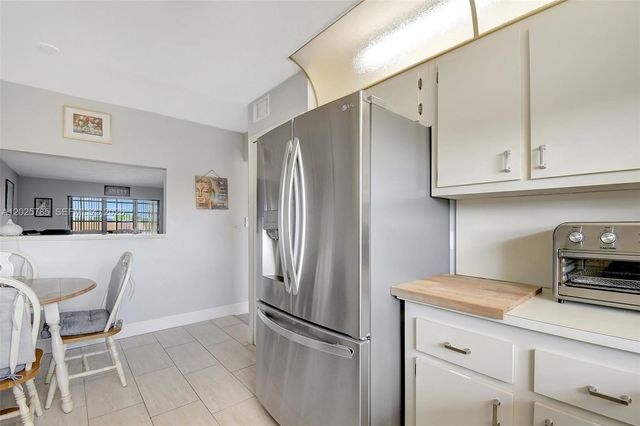 10145 Sunrise Lakes Blvd 403, Sunrise, FL 33322