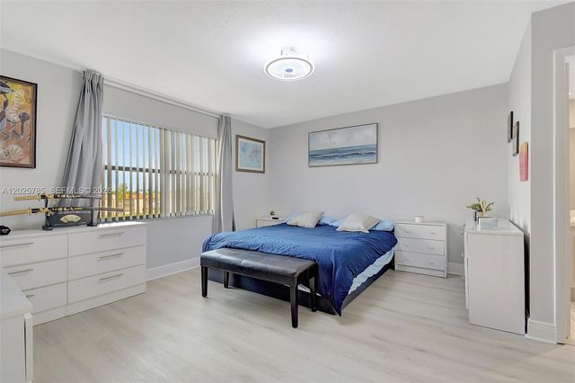 10145 Sunrise Lakes Blvd 403, Sunrise, FL 33322
