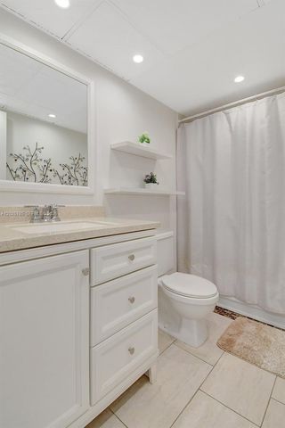10145 Sunrise Lakes Blvd 403, Sunrise, FL 33322