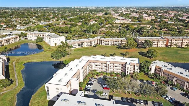 10145 Sunrise Lakes Blvd 403, Sunrise, FL 33322