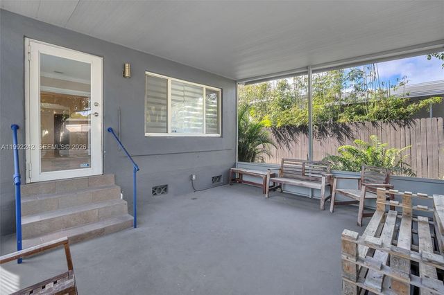 2537 SW 15th St, Miami, FL 33145