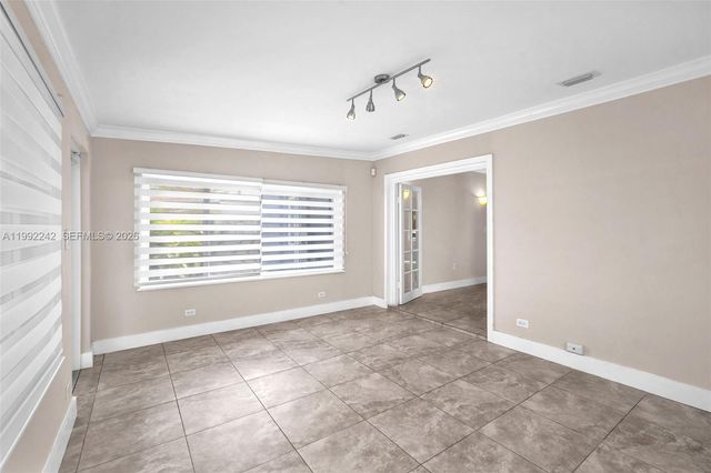 2537 SW 15th St, Miami, FL 33145