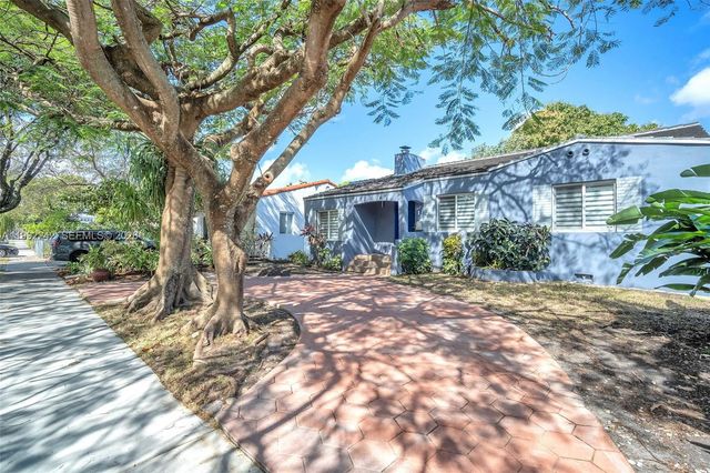 2537 SW 15th St, Miami, FL 33145