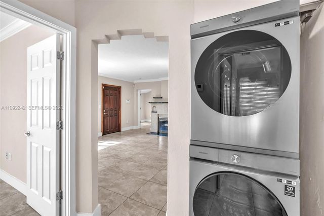 2537 SW 15th St, Miami, FL 33145