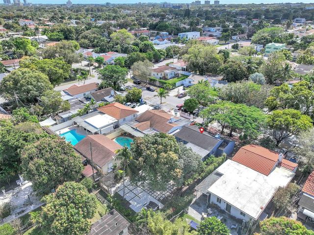 2537 SW 15th St, Miami, FL 33145