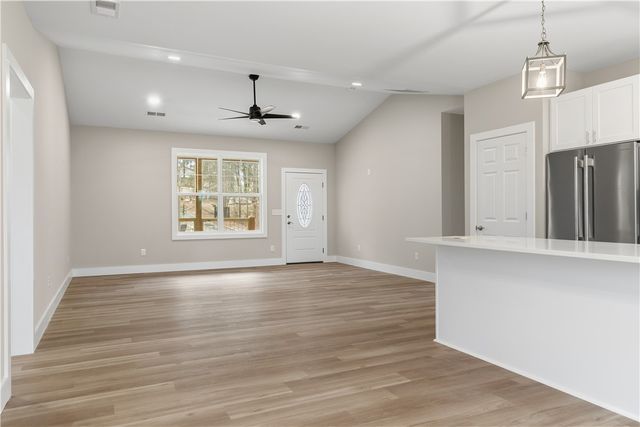 221 Cub Cove Drive, Walhalla, SC 29691