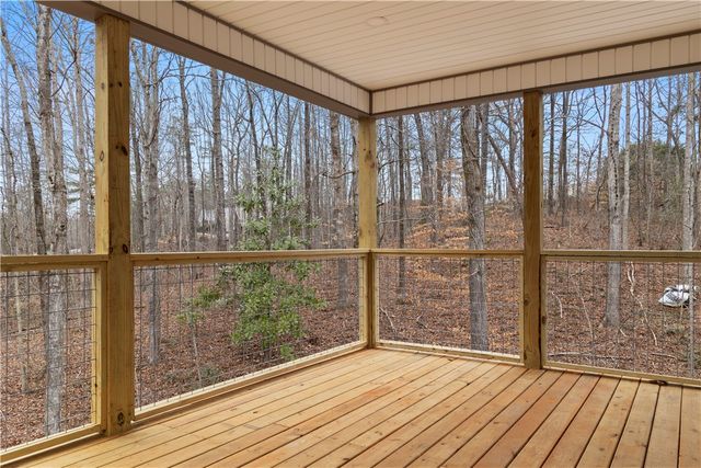 221 Cub Cove Drive, Walhalla, SC 29691