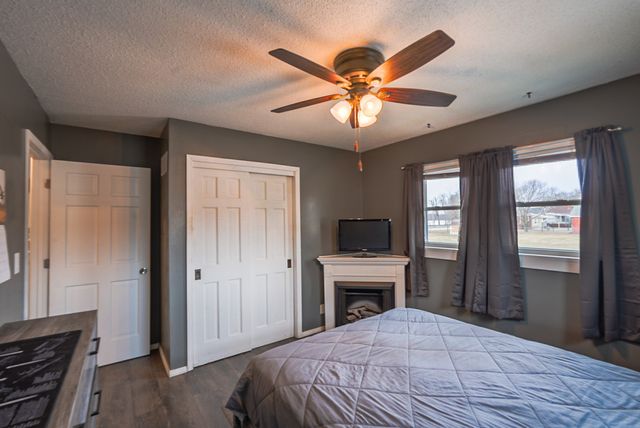 107 Hacker Street, Buffalo, IA 52726