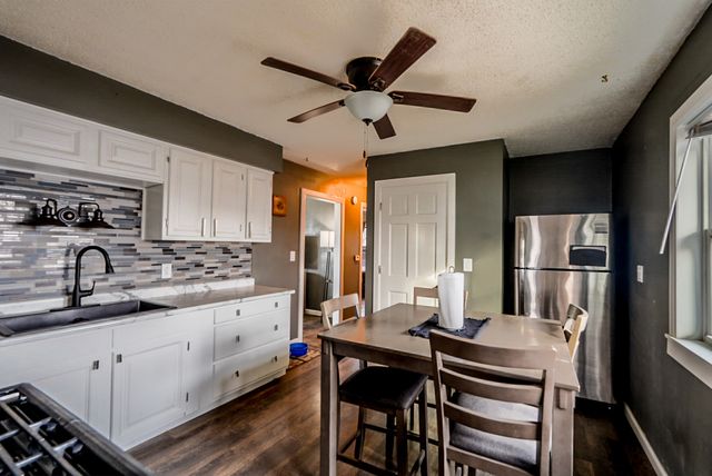 107 Hacker Street, Buffalo, IA 52726