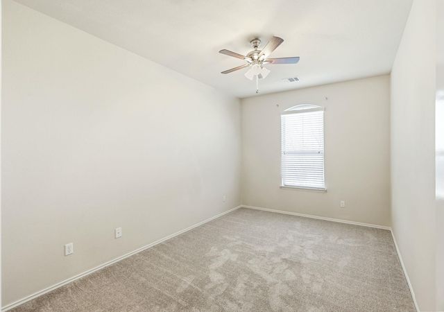 104 Golden Eagle LN, Leander, TX 78641