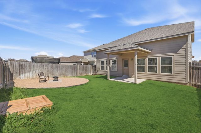 104 Golden Eagle LN, Leander, TX 78641