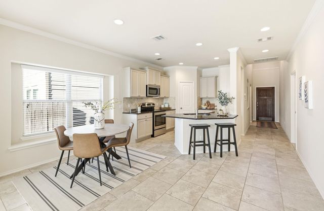 104 Golden Eagle LN, Leander, TX 78641