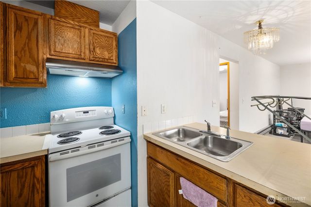 3317 Claremont Avenue S, Seattle, WA 98144