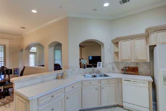 5062 Longstreet Place, Bossier City, LA 71112