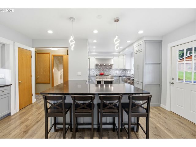 7375 Sw 185TH Ave, Beaverton, OR 97007