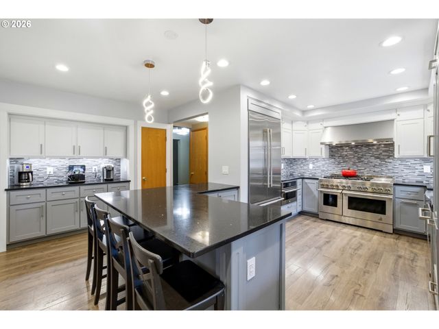 7375 Sw 185TH Ave, Beaverton, OR 97007