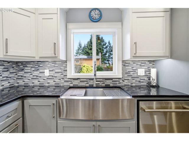 7375 Sw 185TH Ave, Beaverton, OR 97007