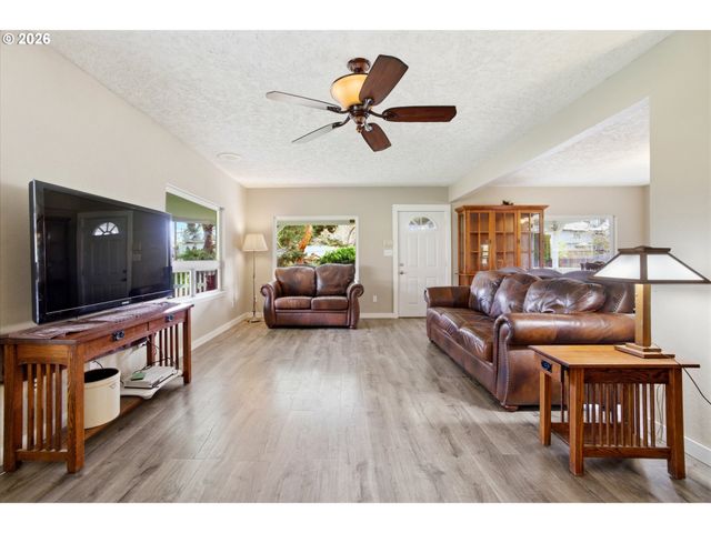 7375 Sw 185TH Ave, Beaverton, OR 97007