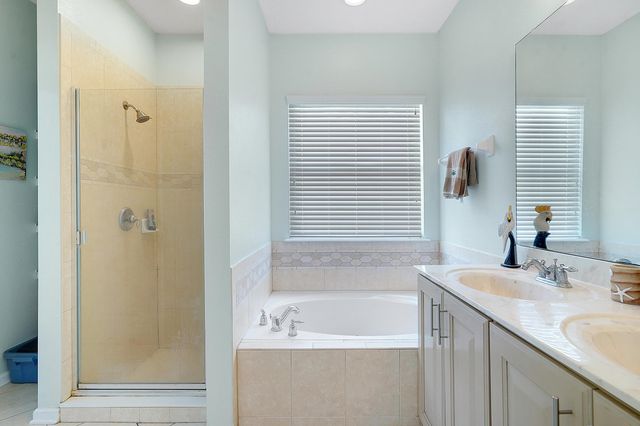 935 Saltwater Cir, St Augustine, FL 32080