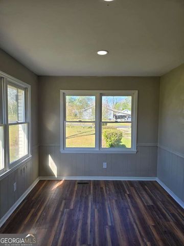 123 Preston Drive, Fitzgerald, GA 31750