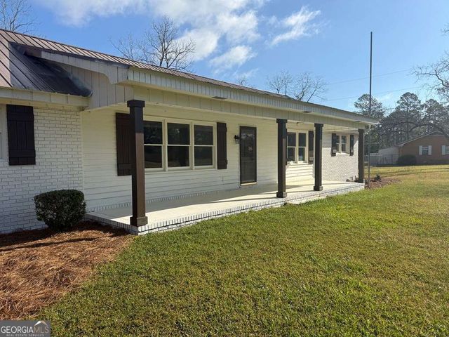 123 Preston Drive, Fitzgerald, GA 31750