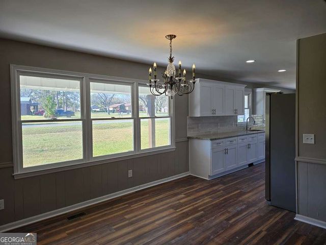 123 Preston Drive, Fitzgerald, GA 31750