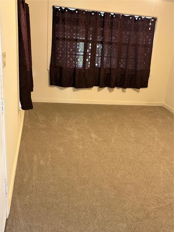 719 16th Avenue N, Texas City, TX 77590