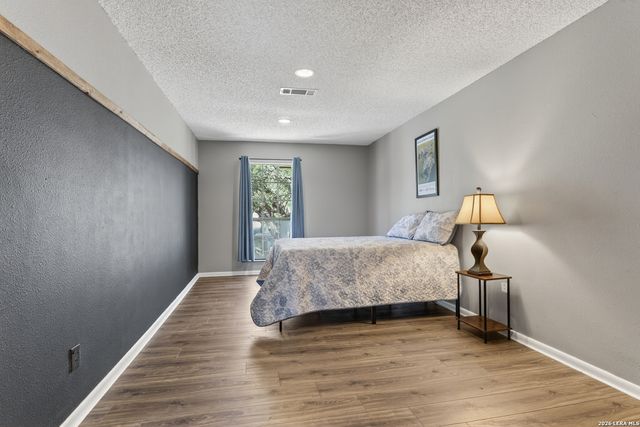 4619 Spotted Oak Woods, San Antonio, TX 78249