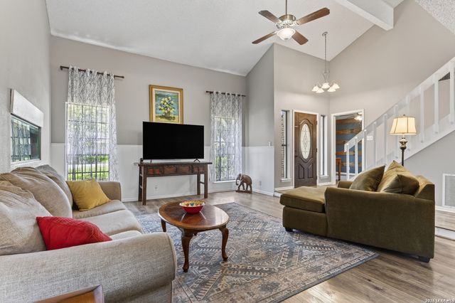 4619 Spotted Oak Woods, San Antonio, TX 78249