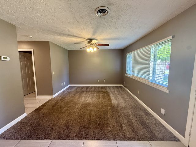 2169 Highway 41 S Apt 13, Greenbrier, TN 37073