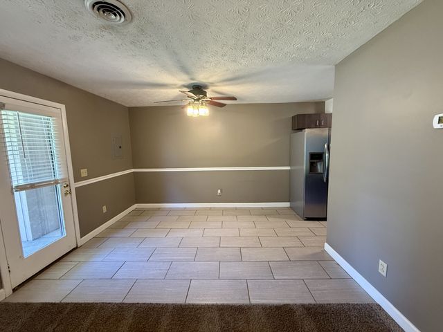 2169 Highway 41 S Apt 13, Greenbrier, TN 37073